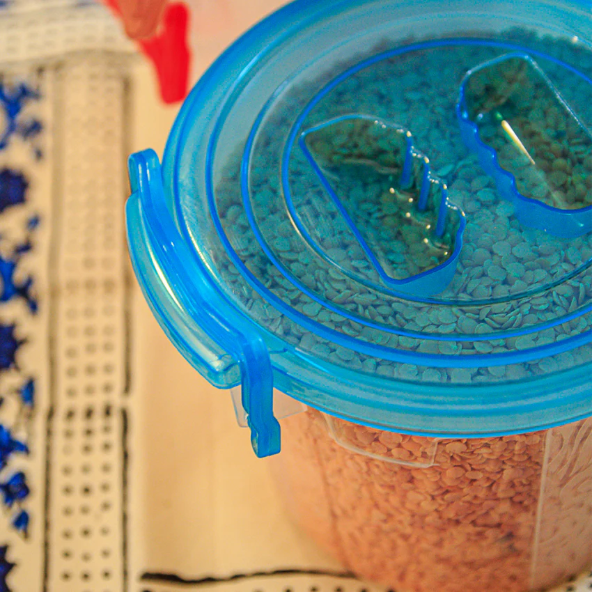 Handy Junior Food Storage Container - (1200ml) - Image 5